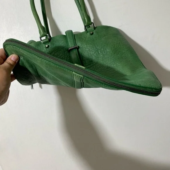 Leifsdottir green leather purse soft expandable sides and bottom   #PU - Picture 9 of 15